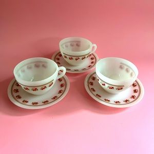 Set of 3 Termo Rey milk glass cups and saucers with cherry print